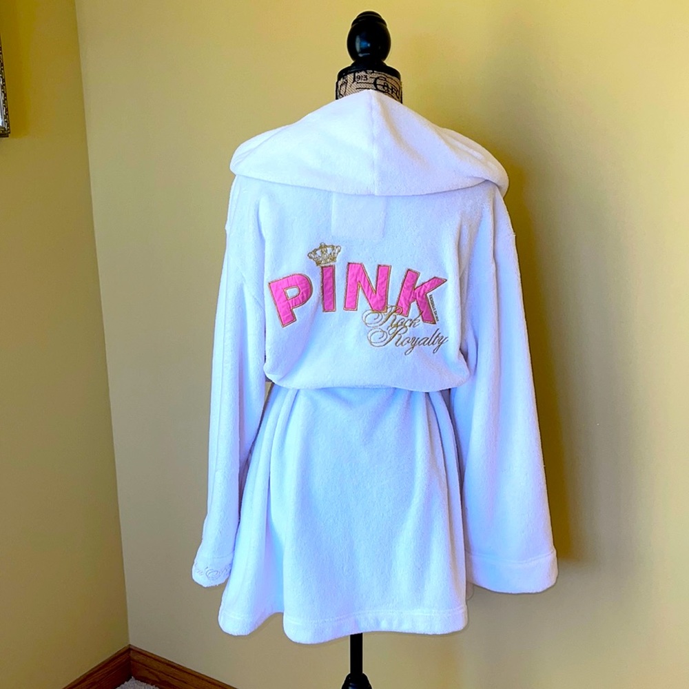 Victorias Secret Pink Rock Royalty robe